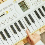 TECLADO CASIO SA-80H2 CON ADAPTADOR